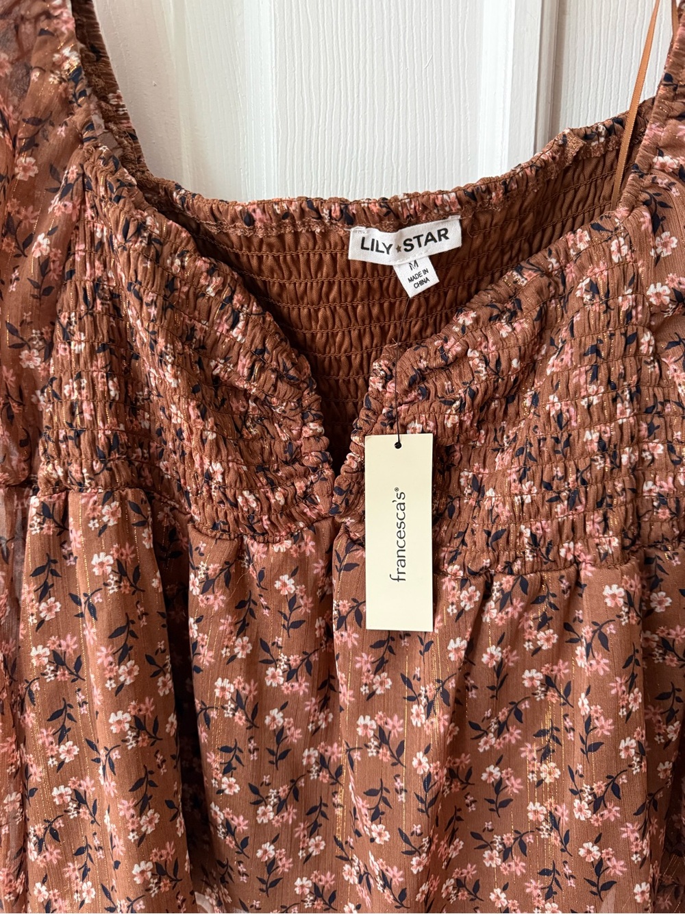 Francesca's Collections rust floral smocked puff sleeve blouse - Picture 2 of 6
